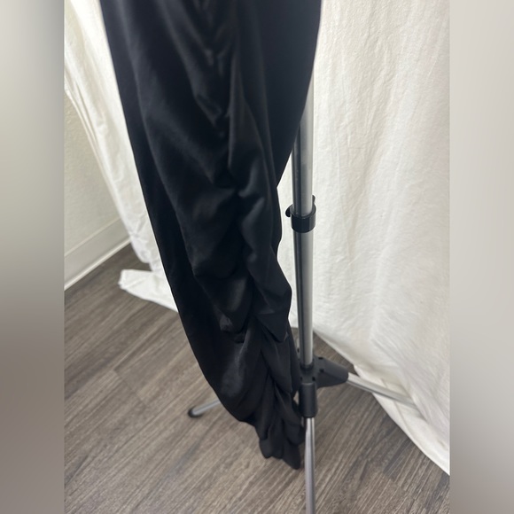 The Fashion Poet Black V-Neck Ruched Bodycon Dress Size Large (12-14) NWT - Picture 9 of 14